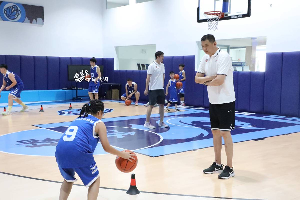 青少年篮球爱好者如何进行模拟训练
